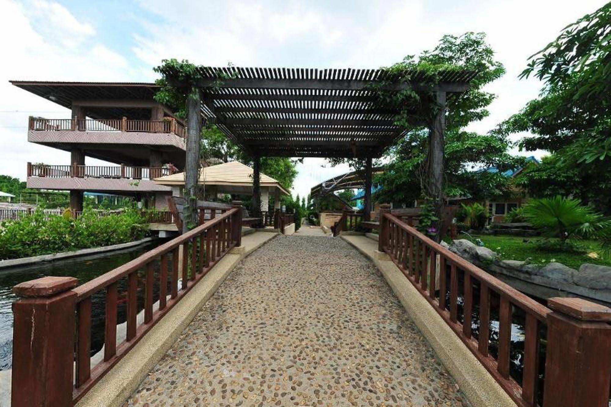 Chart Trip Resort Nakhonratchasima Екстериор снимка