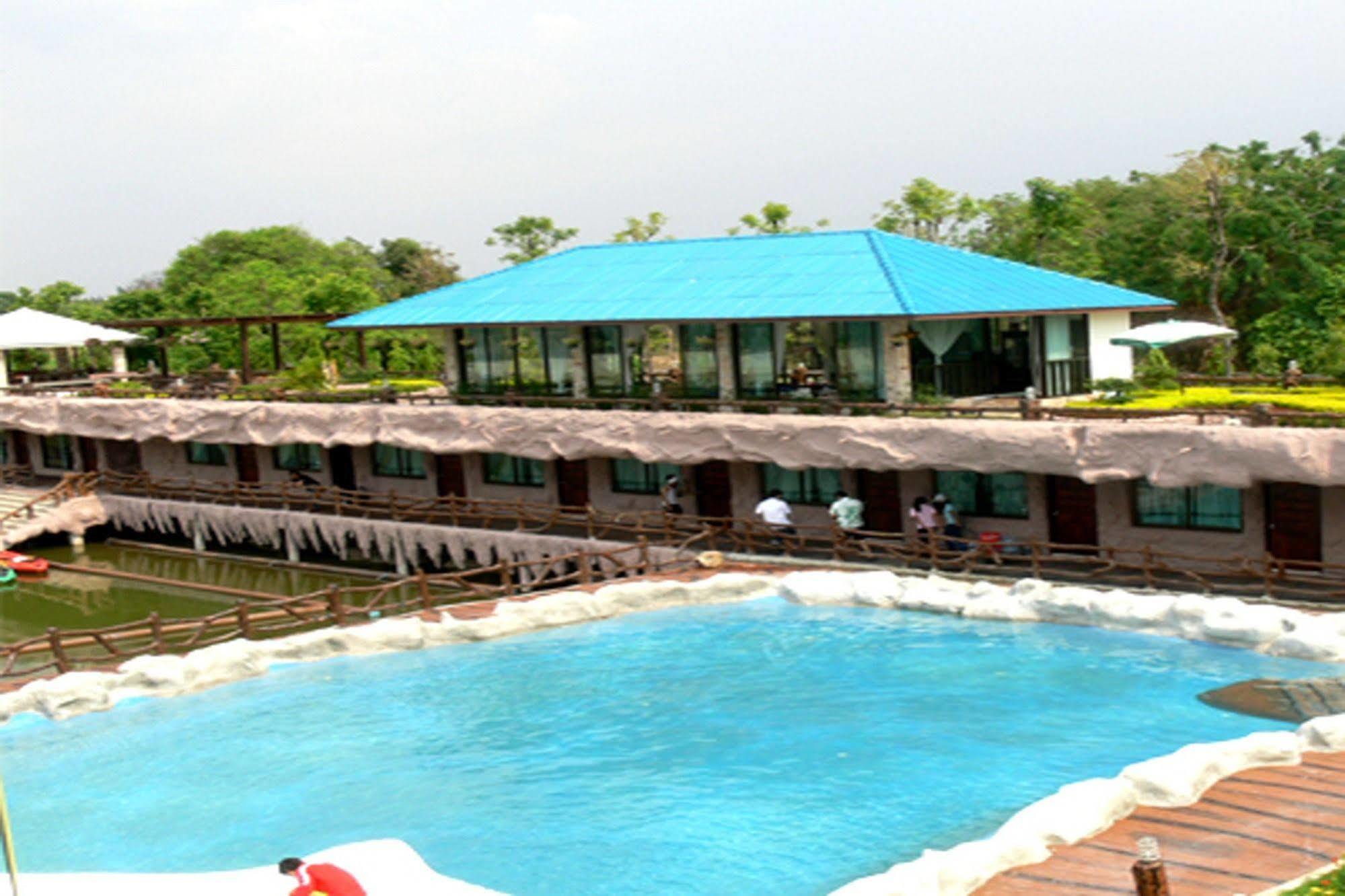 Chart Trip Resort Nakhonratchasima Екстериор снимка