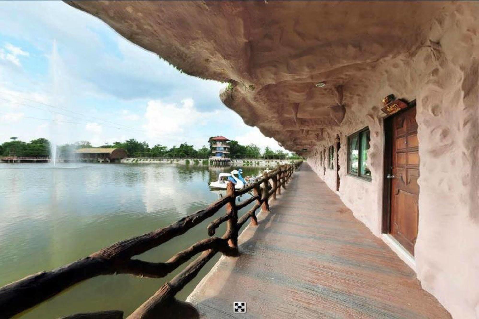 Chart Trip Resort Nakhonratchasima Екстериор снимка