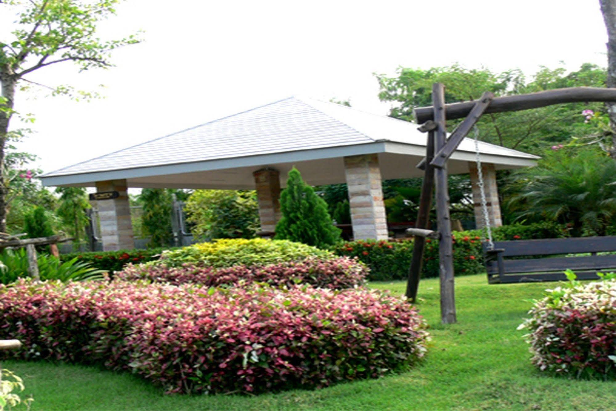 Chart Trip Resort Nakhonratchasima Екстериор снимка